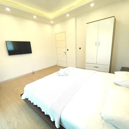 Villa Terasus, 4 Bedroom, Large Garden And Private Swimming Pool Fethiye